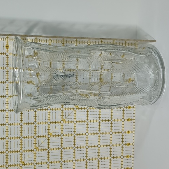 VTG Brody Co Flower Vase Textured Leaves Feathers 8017 C973 Clear Glass - Picture 5 of 8